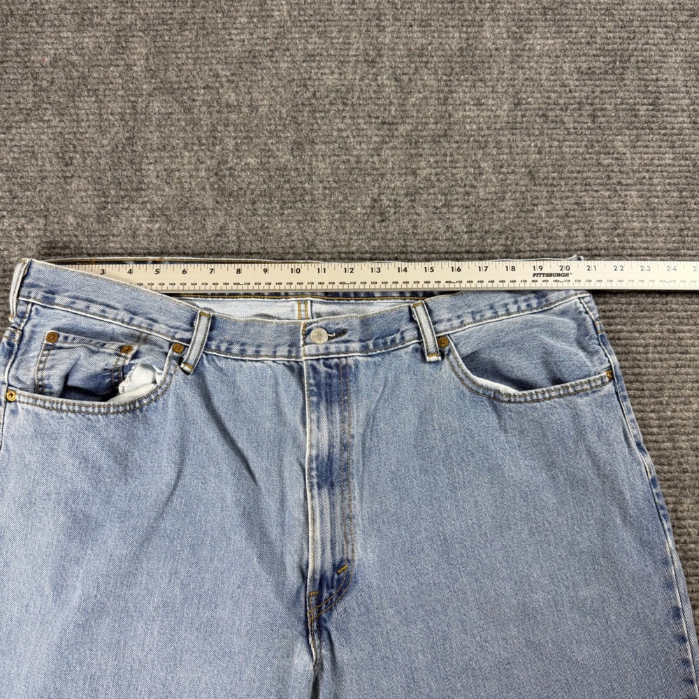 Levis 550 Relaxed Fit Tapered Leg Light Wash Blue Denim Jeans Mens 44x34 - Picture 5 of 10
